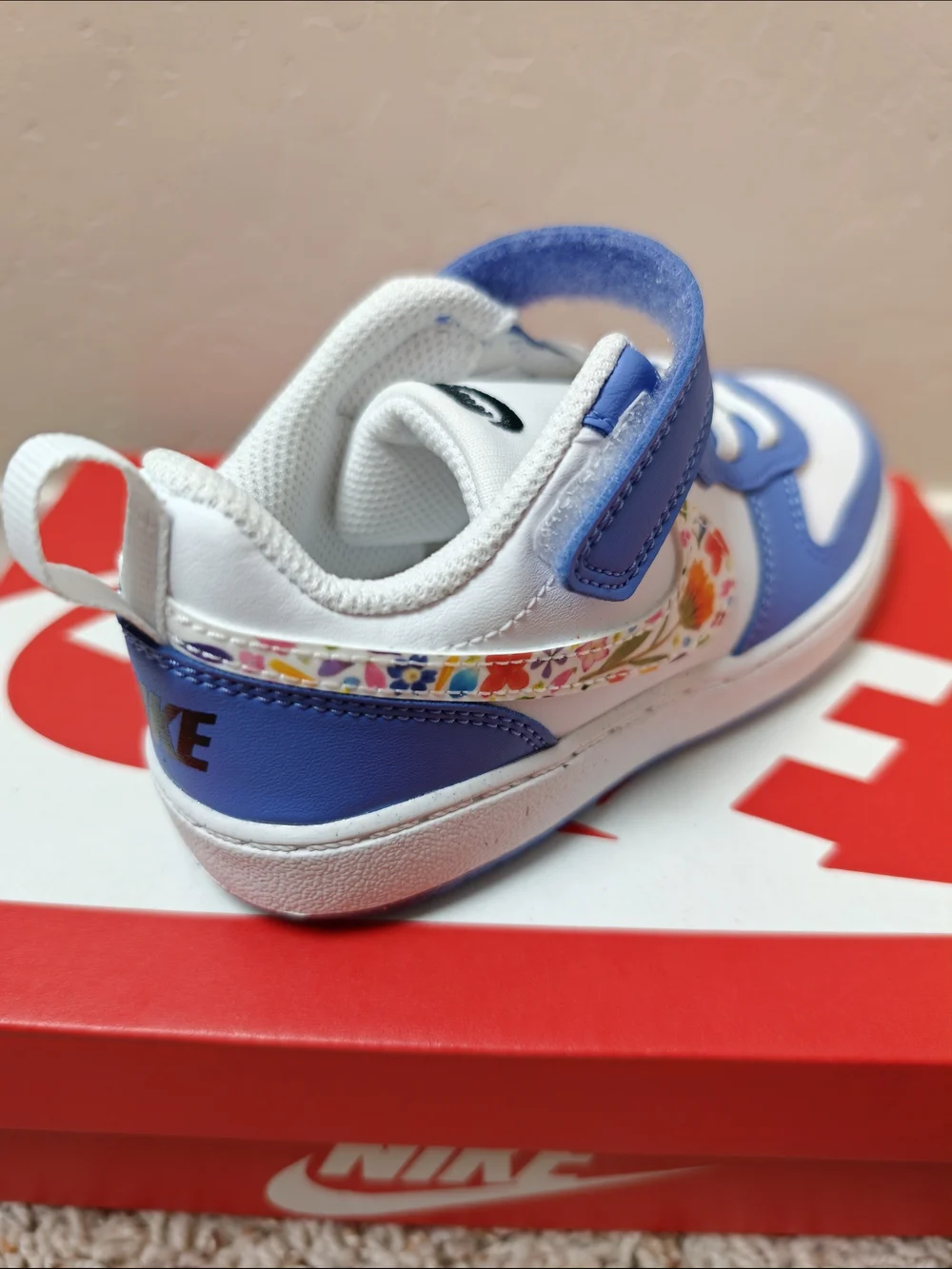 Nike White & Light Purple W/ Floral Swoosh Kids Sneakers Court Borough Low FL